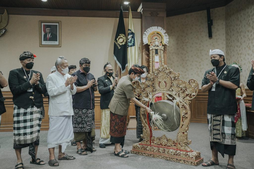 Sekda Badung Adi Arnawa Buka Lokasabha I Pasemetonan Dukuh di Badung